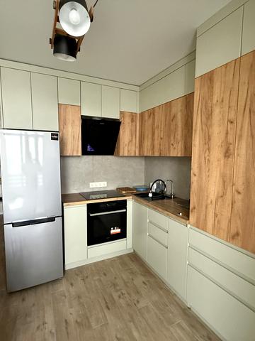 Кадетський Гай вул., 10