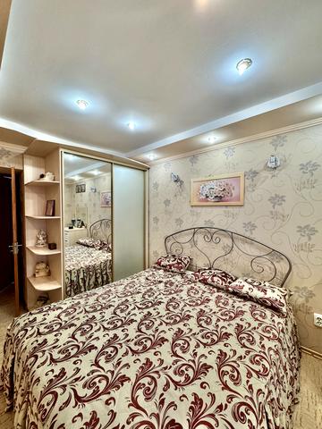 Перемоги просп. (Курський), 47