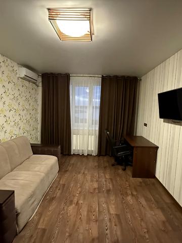 Лазурна вул., 5 к12