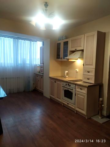 Милославська вул., 45