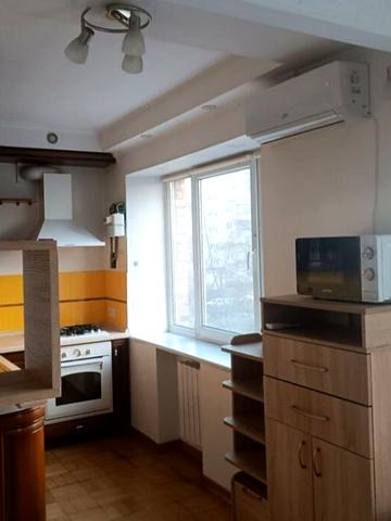 Берестейський просп. (Перемоги), 18