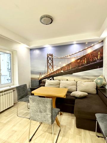 Товариська вул., 43