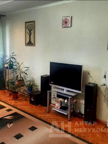 Героїв-земляків вул., 38