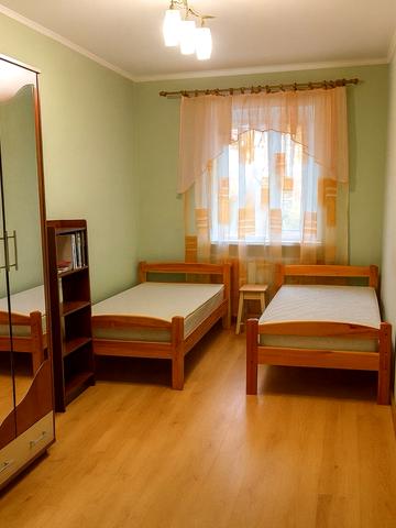 Дегтярівська вул., 28