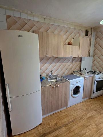 Автозаводська вул., 7