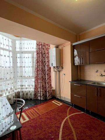 Богдана Хмельницького вул., 53