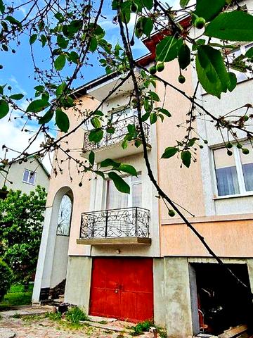 Садовий пров., 7