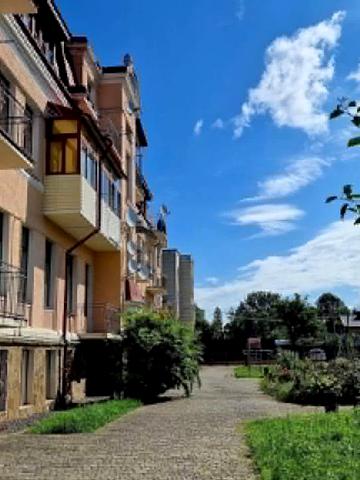 Фабрична вул., 53