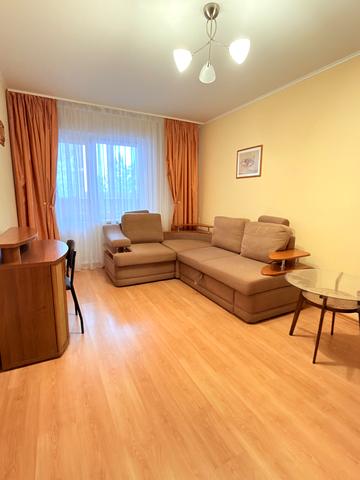 Милославська вул., 45