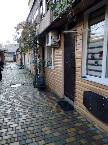 Болгарська вул., 67