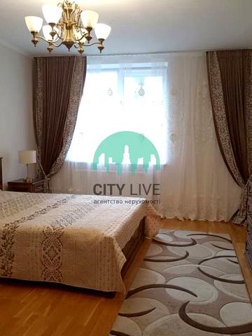 Південний бульв., 21