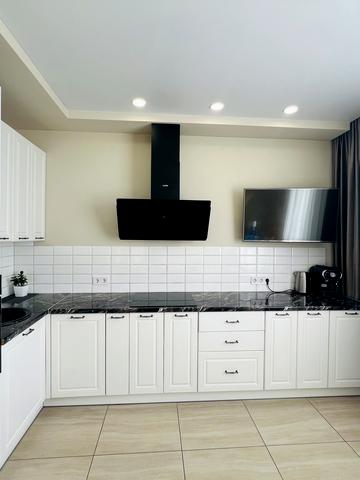 Миколаївська вул., 33