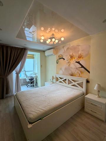 Жулянська вул., 1-Г