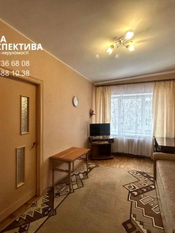 Дунайська вул., 5