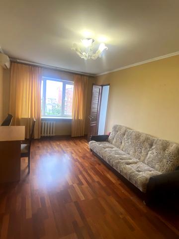 Парусна вул. (Героїв Сталінграду), 3