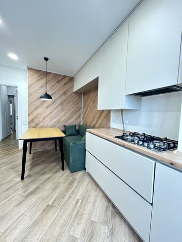 Київська вул., 53