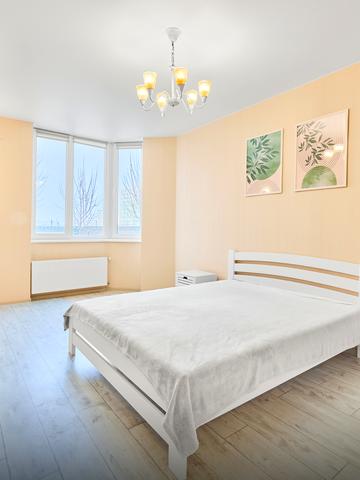 Зелена вул., 12