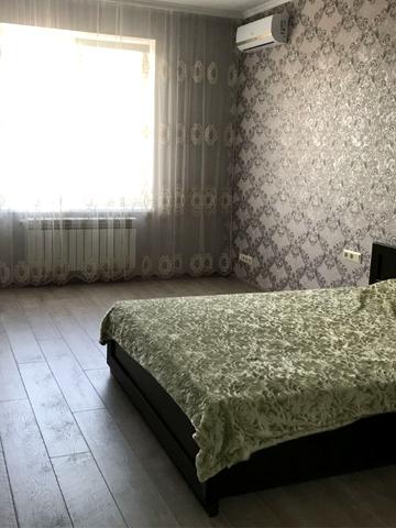 Парусна вул. (Героїв Сталінграду), 1н