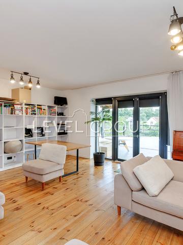 Виноградна вул., 11