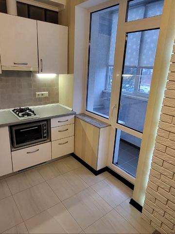 Приміська вул., 1