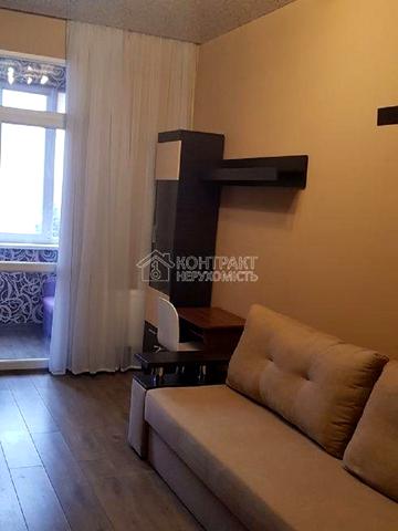 Домобудівельна вул., 5