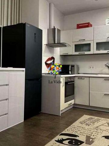 Миколи Лаврухіна вул., 12