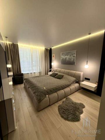 Кадетський Гай вул., 10