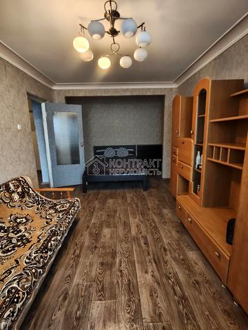 Лебединська вул., 1