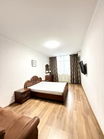 Любомира Гузара просп. (Космонавта Комарова), 46-В