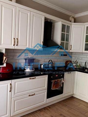 Олександра Бідного вул., 16