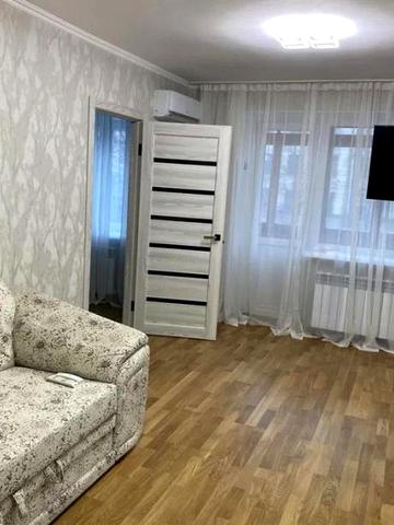 Науки просп. (Леніна), 41/43