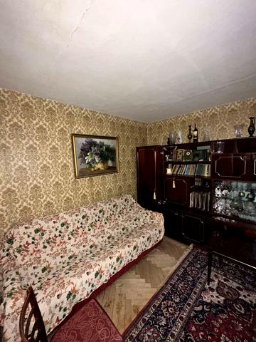 Авіаконструктора Антонова вул., 4