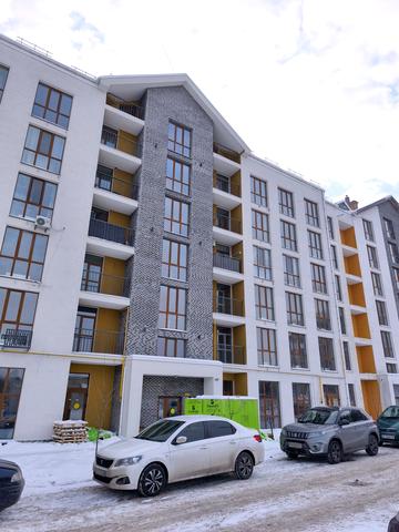 Богдана Хмельницкого вул., 1з