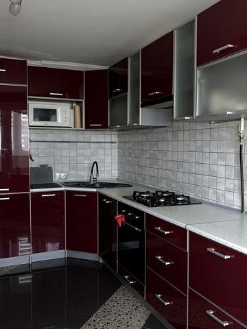 Соборності просп., 36