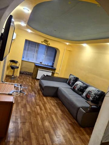 Петра Калнишевського просп. (Косіора), 36