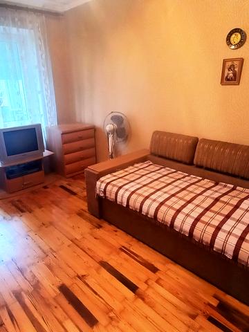 Фабрично-Заводська вул., 3