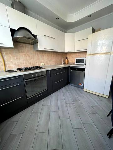 Святотроїцька вул., 94