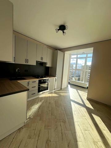 Панаса Мирного вул., (Будинок 1)