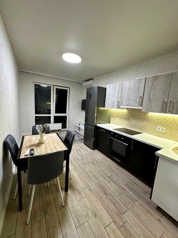 Проїзна вул., 27