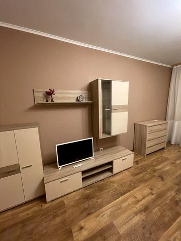 Сімї Кульженків вул. (Петра Дегтяренка), 33