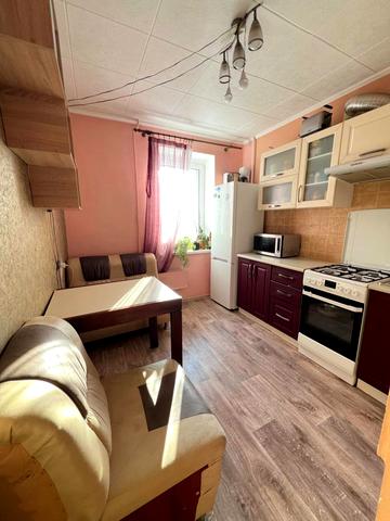 Кирила Студинського вул., 6