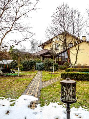 вул. Лесі Українки, 7