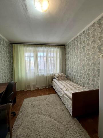 Василя Порика вул., 3