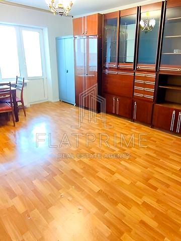 Василя Стуса вул., 28