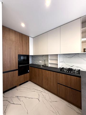 Володимира Навроцького вул., 39