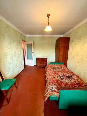 Автозаводська вул., 5