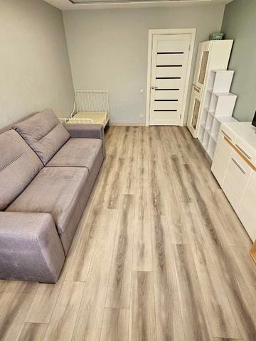 Академіка Глушкова просп., 9-Є