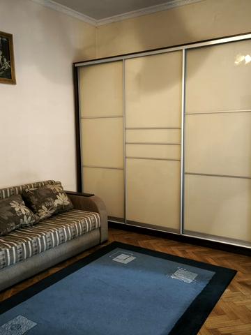 Союзу Українок вул. (), 8