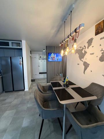 Петра Маланюка вул., (Будинок 5)