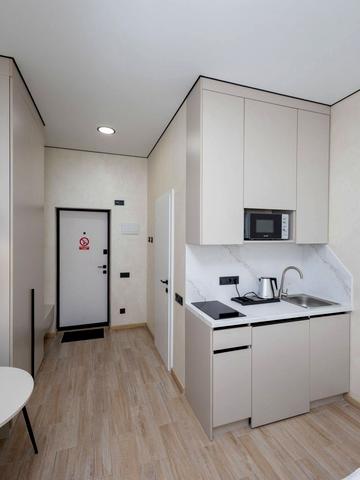 Соборна пл. (Жовтнева), 14